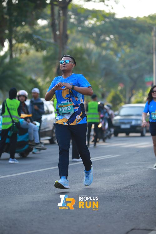 Race photo from Isoplus Run 2024 Surabaya
