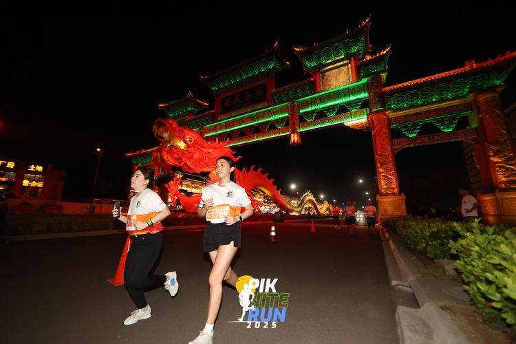 Race photo from PIK NITE RUN 2025