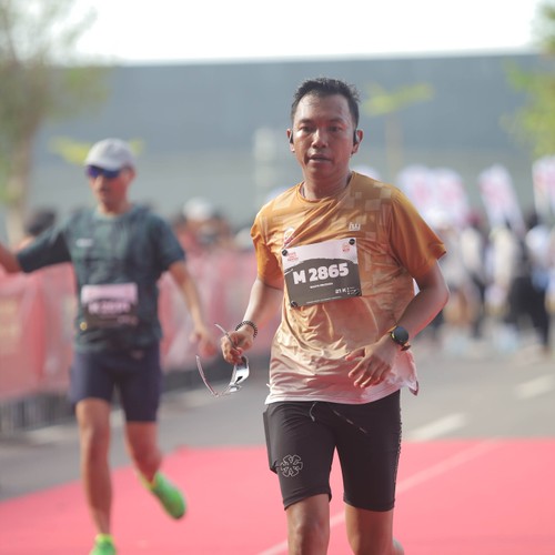 Race photo from KEDIRI HALF MARATHON 2026