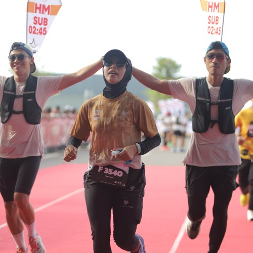 Race photo from KEDIRI HALF MARATHON 2026