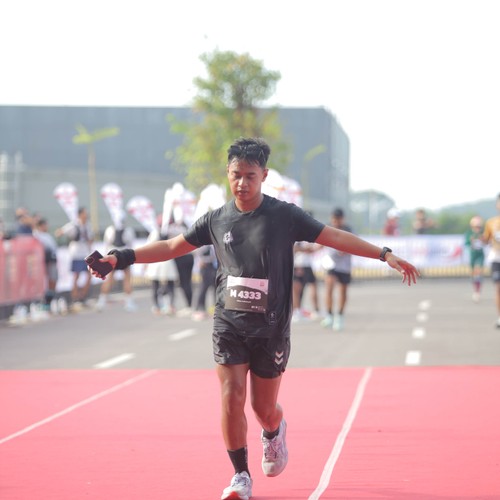 Race photo from KEDIRI HALF MARATHON 2026