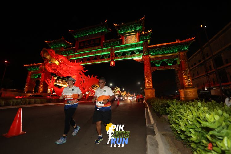 Race photo from PIK NITE RUN 2025