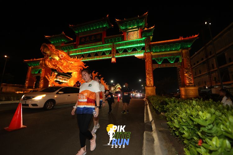 Race photo from PIK NITE RUN 2025