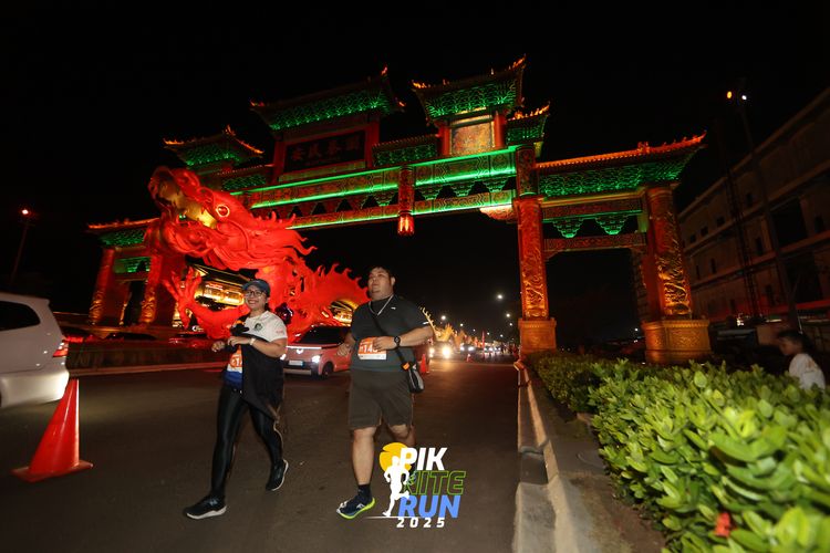 Race photo from PIK NITE RUN 2025
