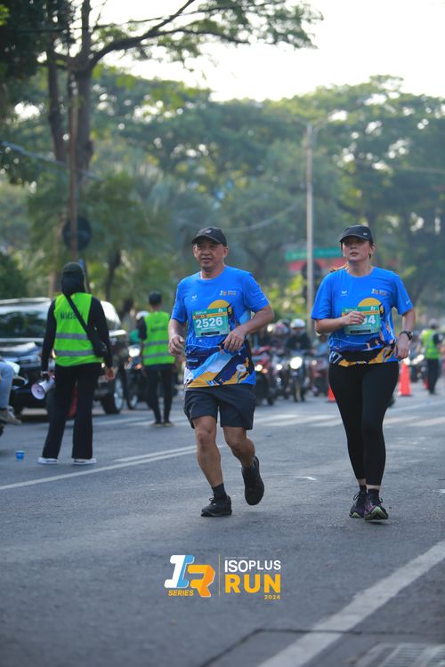Race photo from Isoplus Run 2024 Surabaya
