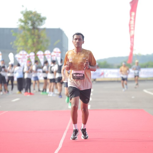 Race photo from KEDIRI HALF MARATHON 2026