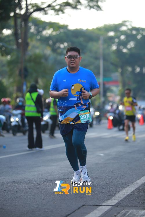 Race photo from Isoplus Run 2024 Surabaya