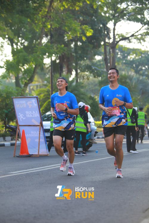 Race photo from Isoplus Run 2024 Surabaya