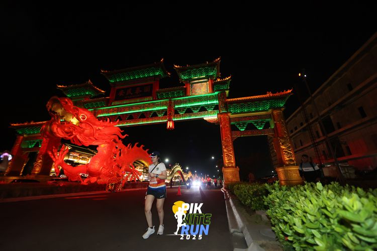 Race photo from PIK NITE RUN 2025