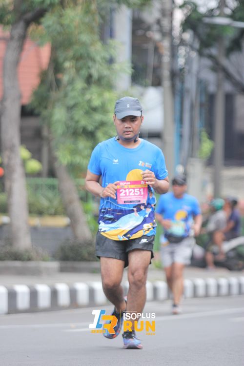 Race photo from Isoplus Run 2024 Surabaya