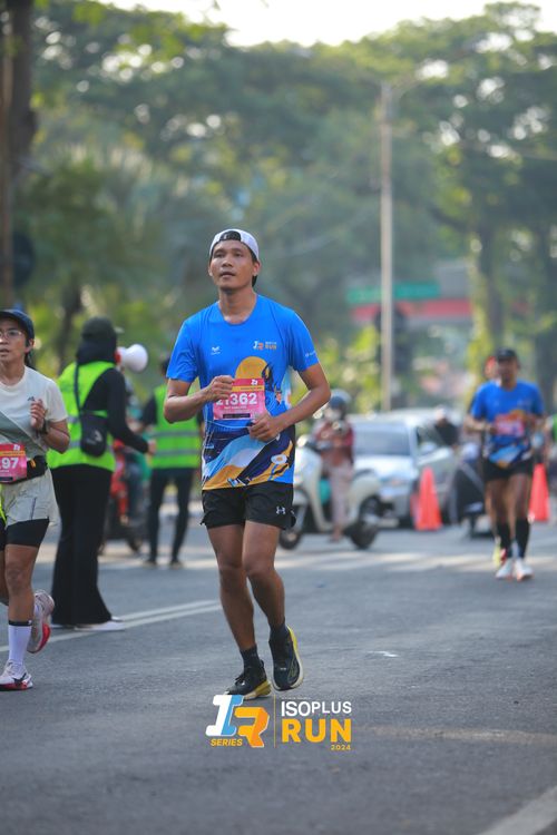 Race photo from Isoplus Run 2024 Surabaya