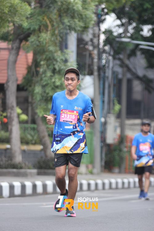 Race photo from Isoplus Run 2024 Surabaya