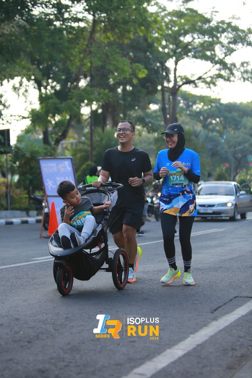 Race photo from Isoplus Run 2024 Surabaya
