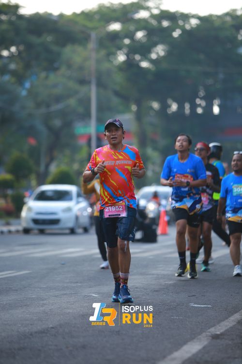Race photo from Isoplus Run 2024 Surabaya