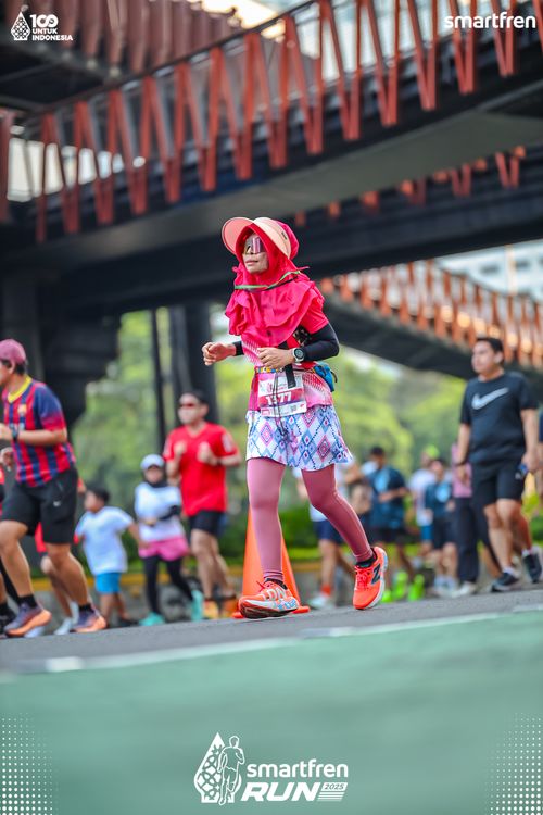 Race photo from Smartfren Run 2025 