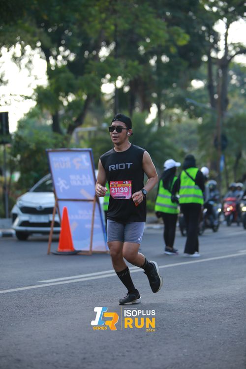Race photo from Isoplus Run 2024 Surabaya
