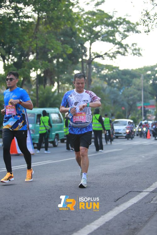 Race photo from Isoplus Run 2024 Surabaya