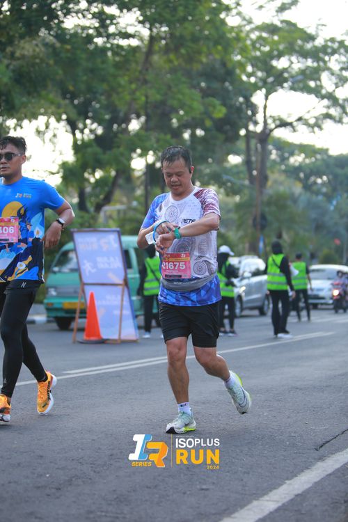 Race photo from Isoplus Run 2024 Surabaya
