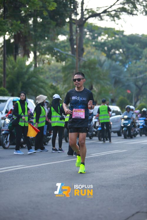 Race photo from Isoplus Run 2024 Surabaya