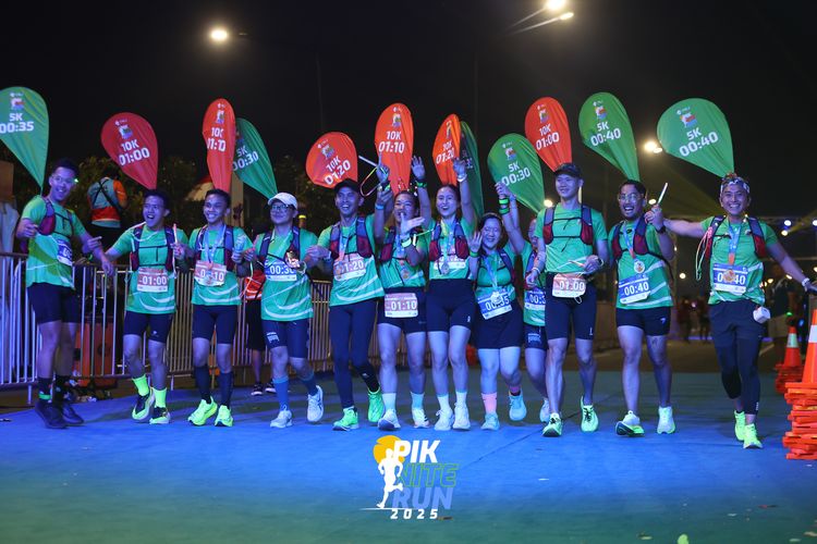 Race photo from PIK NITE RUN 2025