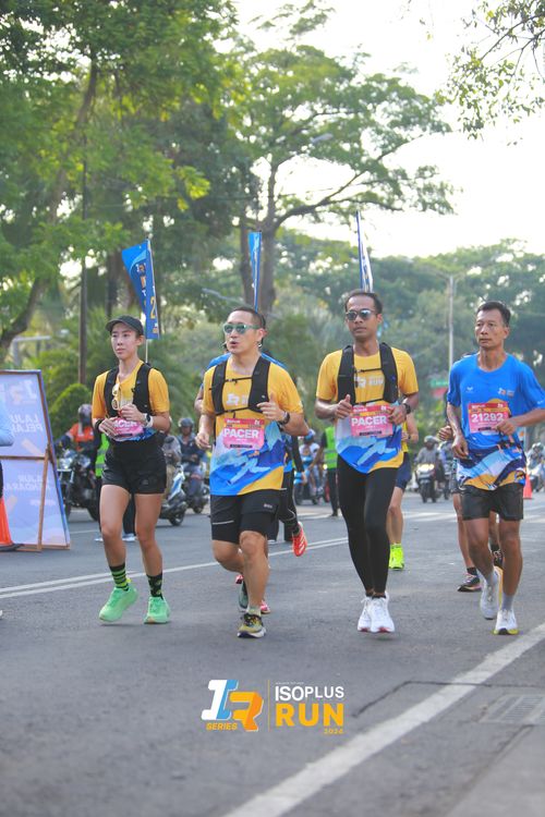 Race photo from Isoplus Run 2024 Surabaya
