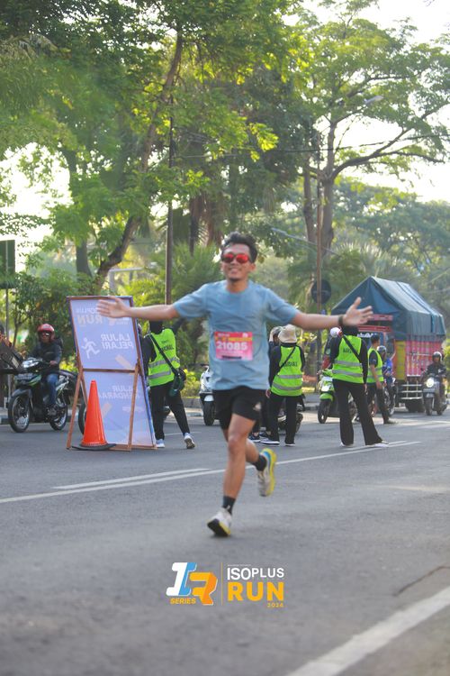 Race photo from Isoplus Run 2024 Surabaya