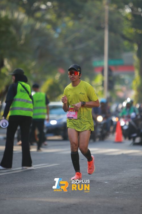Race photo from Isoplus Run 2024 Surabaya