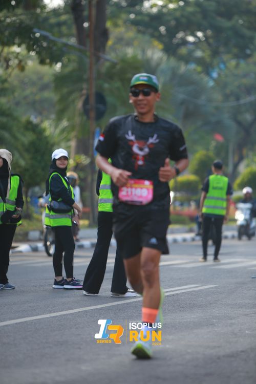 Race photo from Isoplus Run 2024 Surabaya