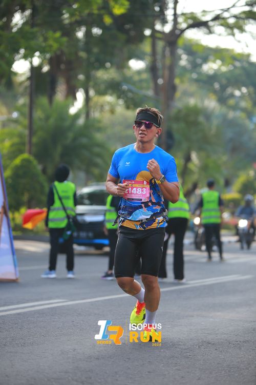 Race photo from Isoplus Run 2024 Surabaya