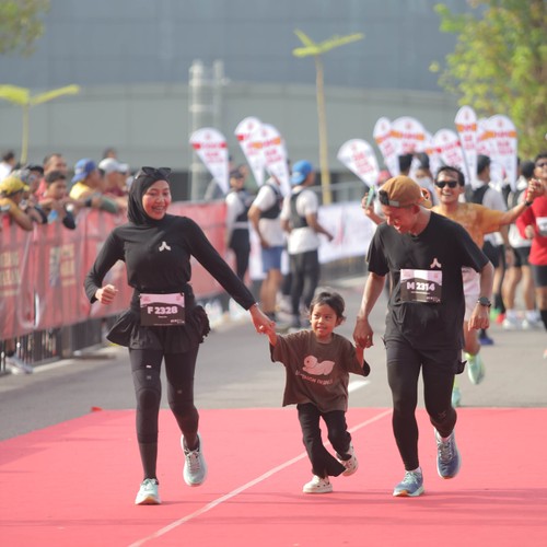 Race photo from KEDIRI HALF MARATHON 2026