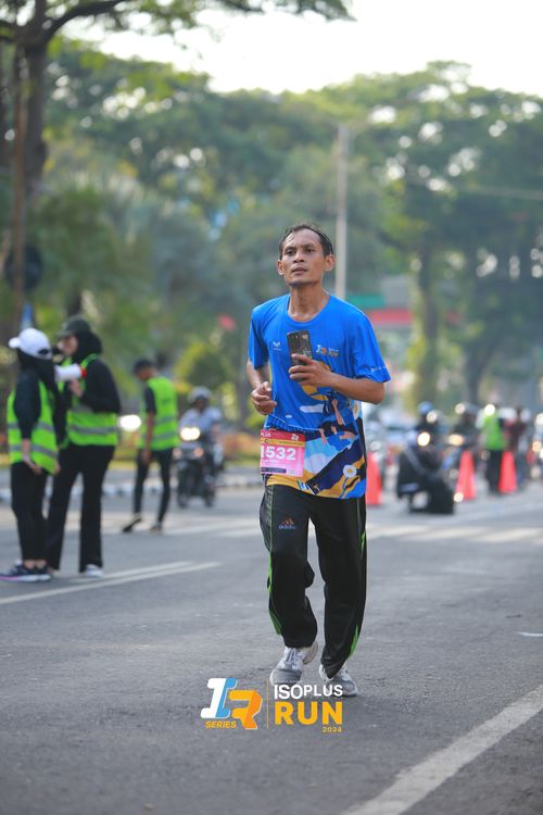 Race photo from Isoplus Run 2024 Surabaya