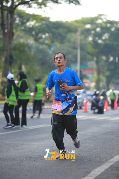Race photo from Isoplus Run 2024 Surabaya