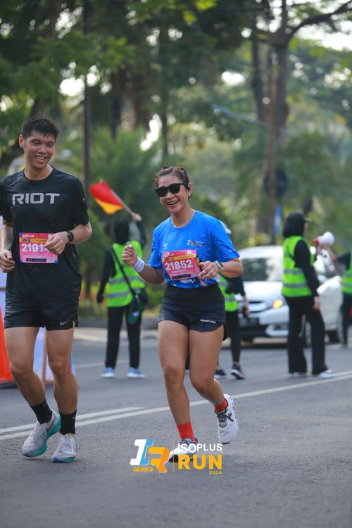 Race photo from Isoplus Run 2024 Surabaya