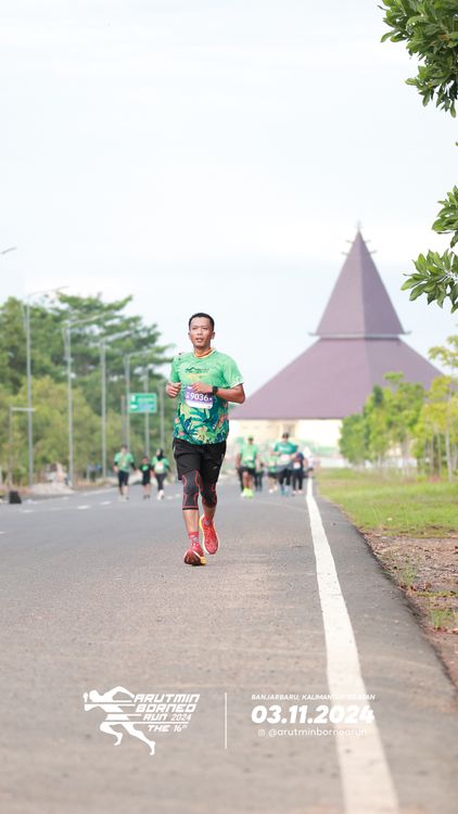Race photo from Arutmin Borneo Run 2024