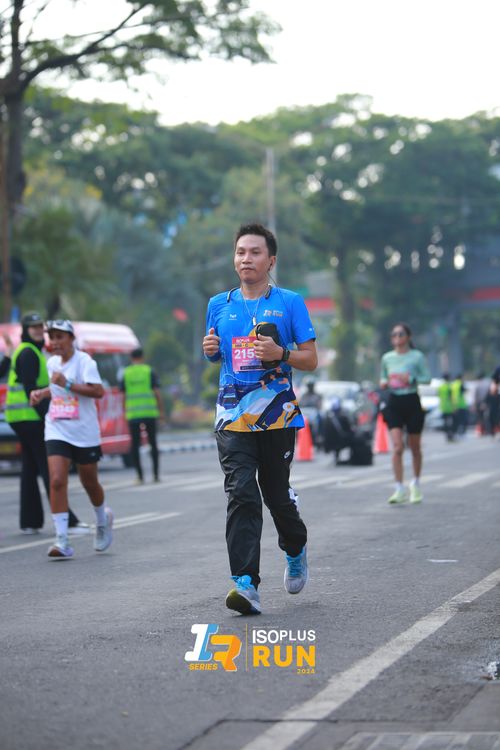 Race photo from Isoplus Run 2024 Surabaya