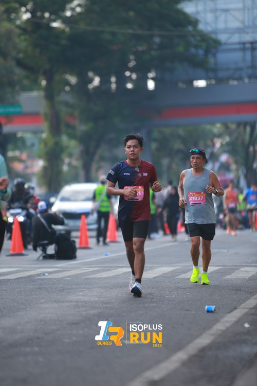 Race photo from Isoplus Run 2024 Surabaya