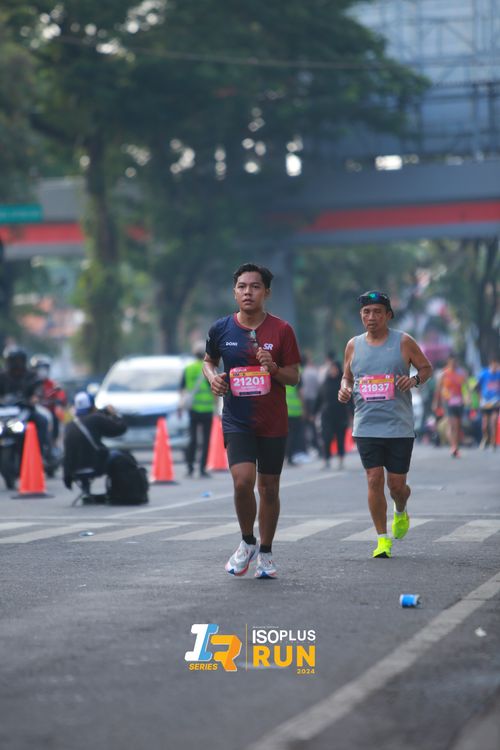 Race photo from Isoplus Run 2024 Surabaya