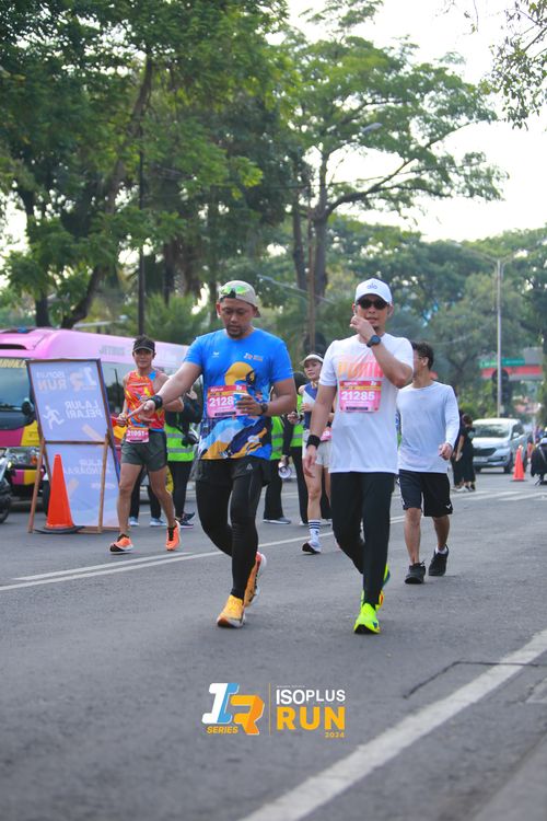 Race photo from Isoplus Run 2024 Surabaya
