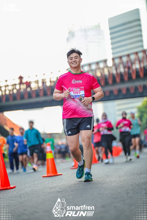 Race photo from Smartfren Run 2025 