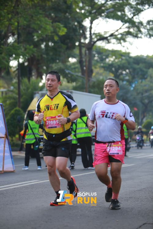 Race photo from Isoplus Run 2024 Surabaya