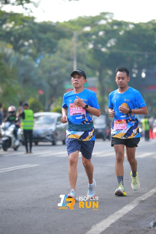Race photo from Isoplus Run 2024 Surabaya