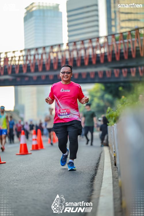 Race photo from Smartfren Run 2025 