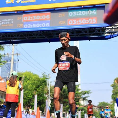 Race photo from SURABAYA ISOPLUS MARATHON 2026