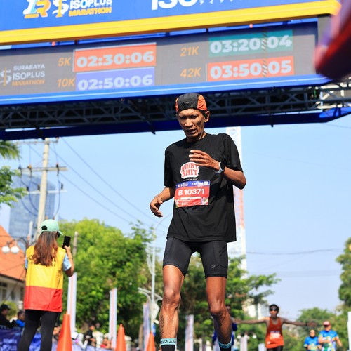 Race photo from SURABAYA ISOPLUS MARATHON 2026