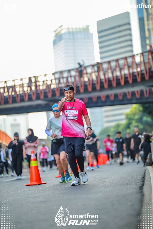 Race photo from Smartfren Run 2025 