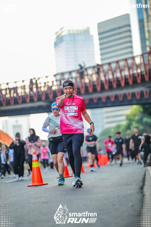 Race photo from Smartfren Run 2025 