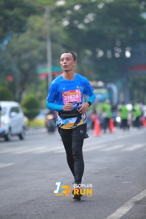 Race photo from Isoplus Run 2024 Surabaya