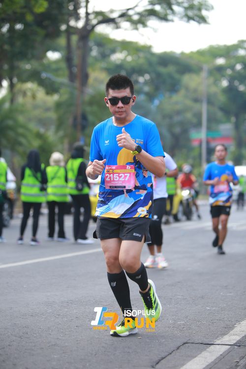 Race photo from Isoplus Run 2024 Surabaya
