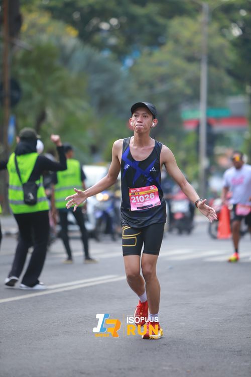 Race photo from Isoplus Run 2024 Surabaya
