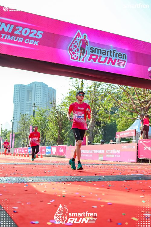 Race photo from Smartfren Run 2025 